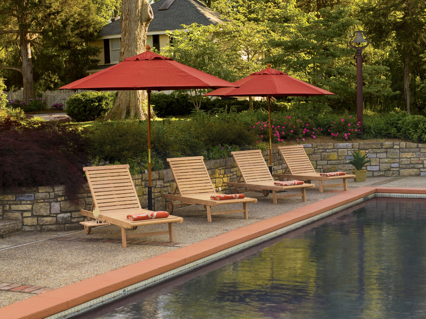 Classic Teak Chaise Lounge