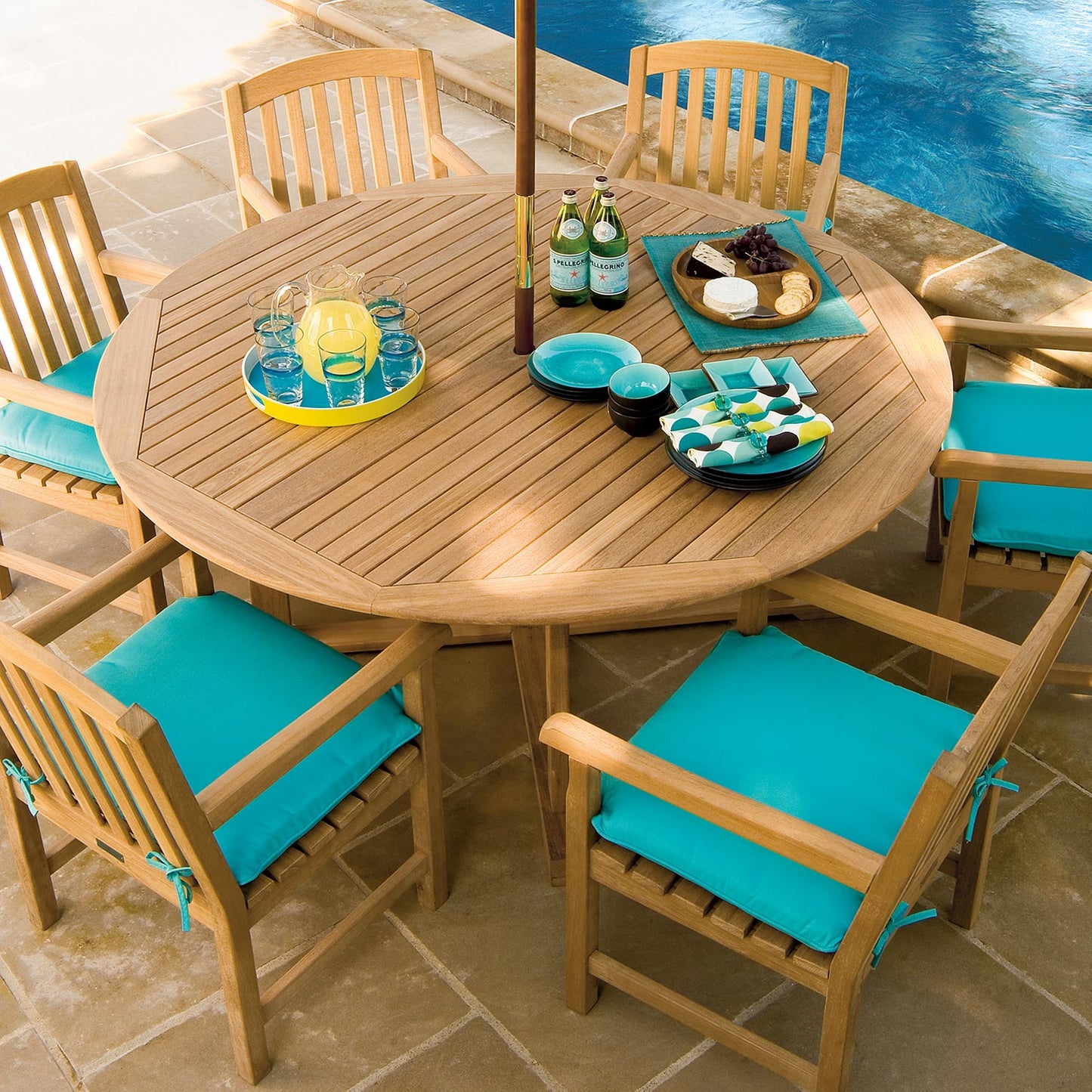 Classic Teak 67" Round Dining Table